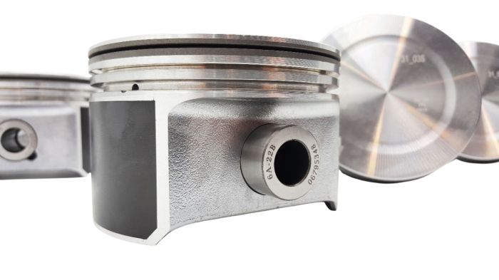 Поршни (комплект) 2,7л. EER