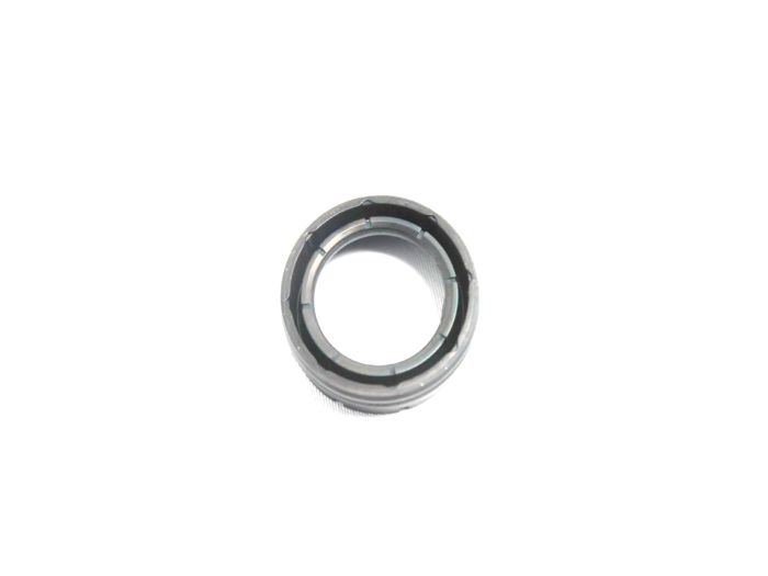 Сальники свечных колодцев