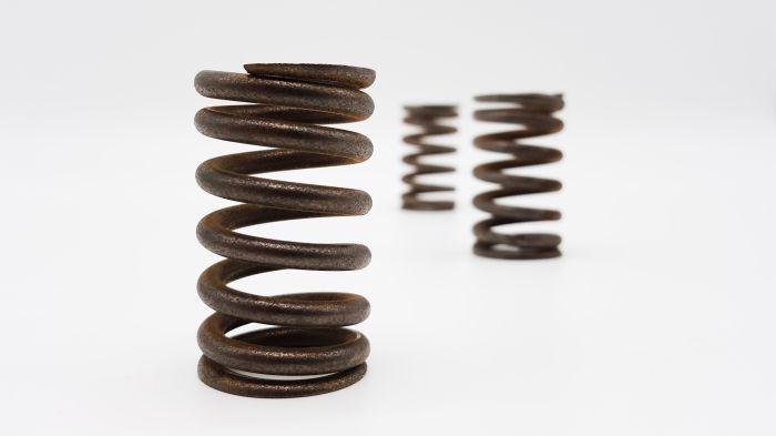 Пружина клапана 2,7л. EER