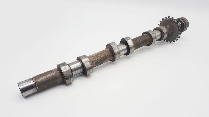 Вал распредвальный ВЫПУСКНОЙ ЛЕВЫЙ 2,7л. EER