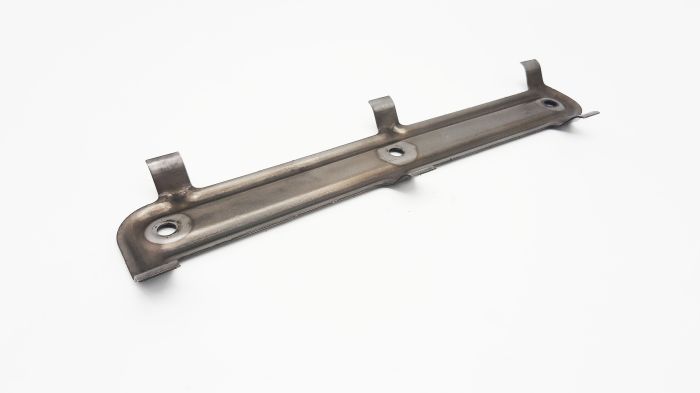 Планка фиксации направляющих гидрокомпенсаторов 3,3 литра EGA / 3,8 литра