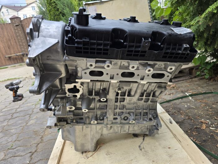 Двигатель в стандартной комплектации 3,5 литра EGG