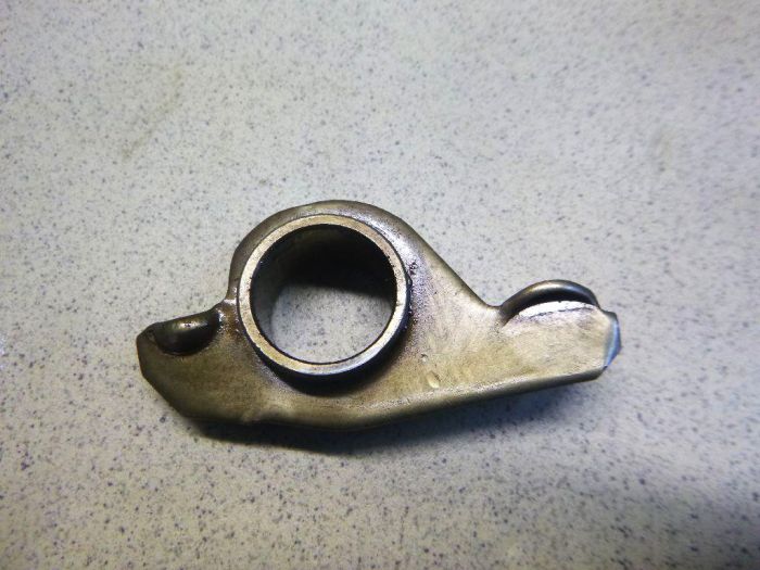 Рокер коромысло ВЫПУСКНОЙ 3,3 литра EGA / 3,8 литра