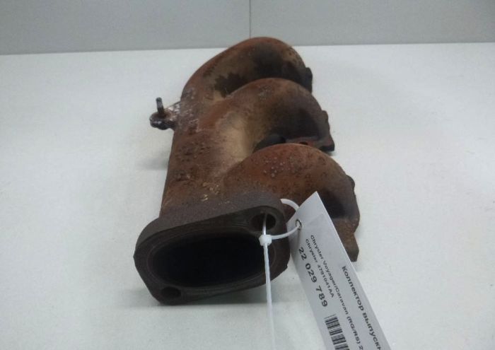 Выпускной коллектор ПЕРЕДНЯЯ часть (ЛЕВЫЙ) 3,3 литра EGA / 3,8 литра EGH